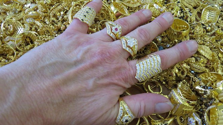 LON 2115 Rings 2