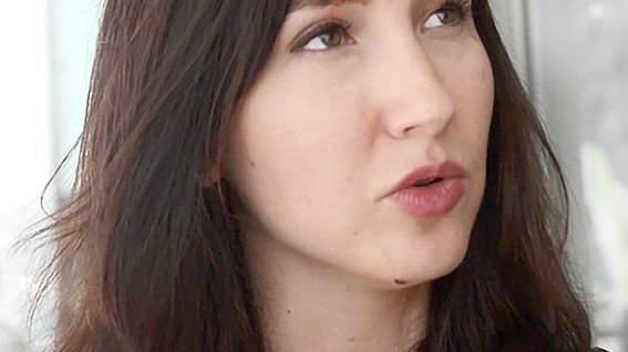  Gymnasie och kunskapslyftsminister: Aida Hadzialic