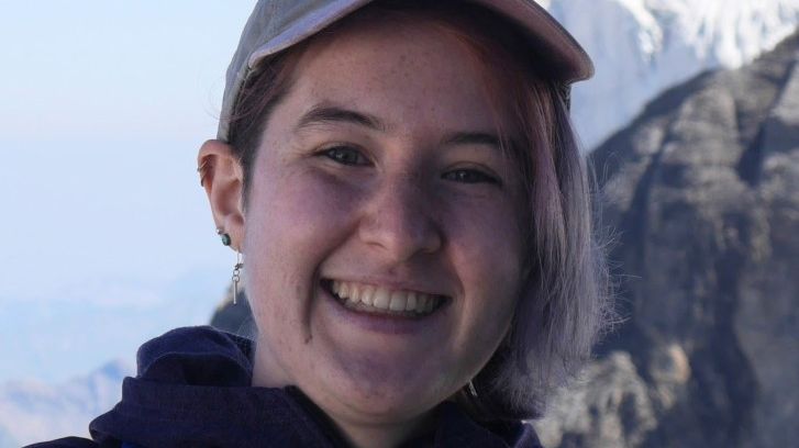 hannah_devinney_cropped