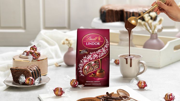 Njut av en härlig stund med den oemotståndliga nyheten från LINDOR!