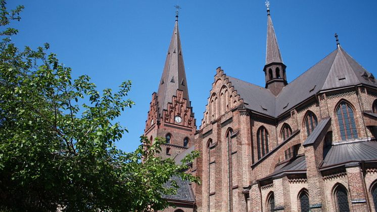 Lördag den 27 juni klockan 18.00 firas helgmålsbön i S:t Petri kyrka i solidaritet för Malmö stads mångfald! 