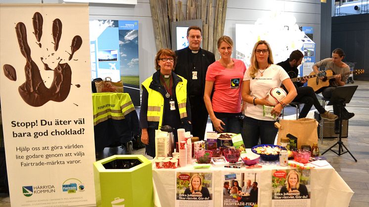 Härryda Fairtrade City anordnade Fairtradefika i samband med Fairtrade Challenge.