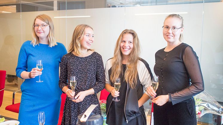Palkintojen jako_Erittäin hieno suomalainen