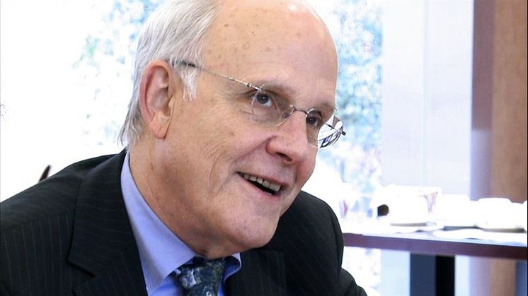 Ask a Nobel Laureate, David Gross, on YouTube and Facebook
