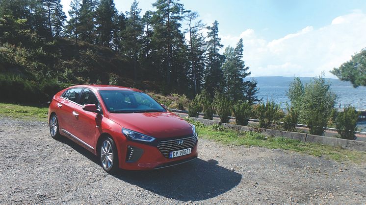 Hyundai IONIQ hybrid