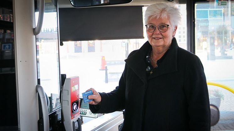 Carina Zachau (M) besöker Skånetrafikens kundtjänst