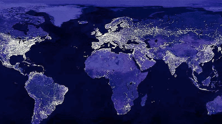 Nattbelysningen på jorda som vist fra verdensrommet. Bildet er satellittbaserte observasjoner av bybelysning fra NASAs lysforurensningskart.