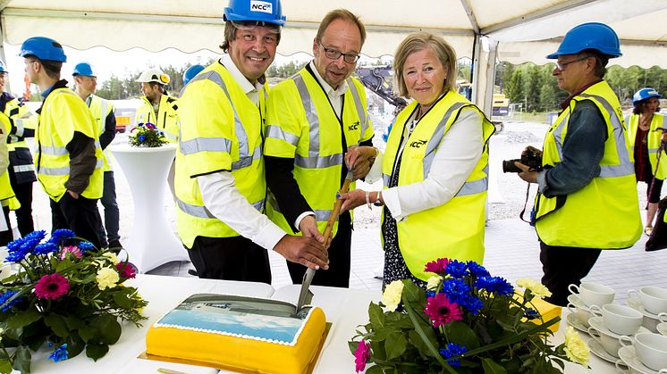Första spadtaget för Villeroy & Boch Gustavsbergs nya fabrik på Ekobacken – investeringen ett led i Gustavsbergs nya inriktning