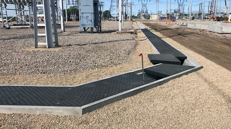 Custom Fibrelite covers installed in precast concrete manufacturer Trenwa’s troughs at major US sub-station