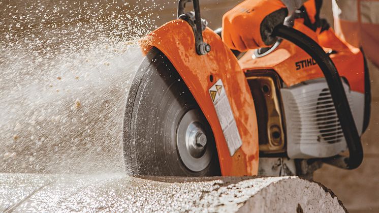 STIHL lanserar väldens första kapmaskin med kapskivsbroms