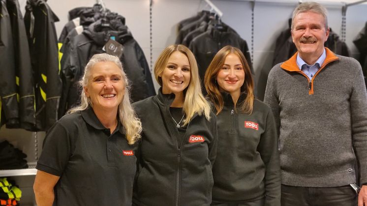 Nå skifter vi navn forteller Heidi Nøstvik, Christine Karense Kristiansen, Roxanna Krystad og Trond Tollefsen