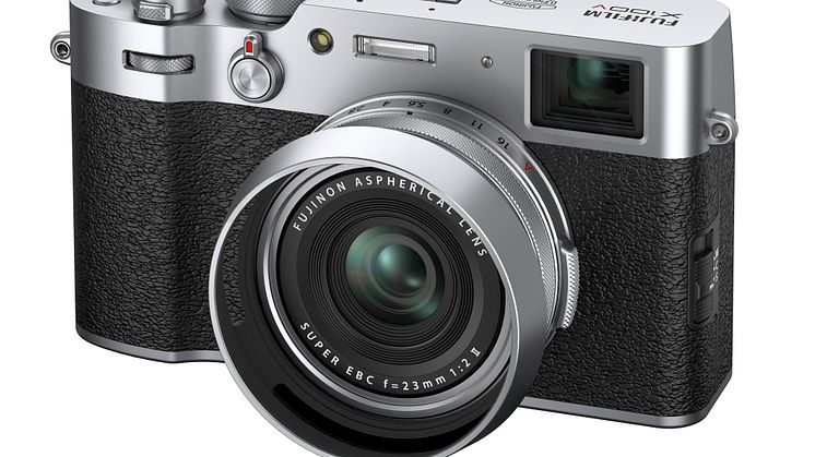 X-100V_kihon_NANAMEleft_lenshood_silver