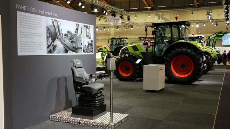 Swedish  Agro Machinery ställer ut traktorprogrammet i montern på Elmia.
