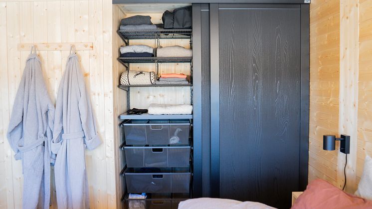 Elfa_Clothing_Interior_Click-in_system_Classic_Slidingdoor_Grace_2023_03_008
