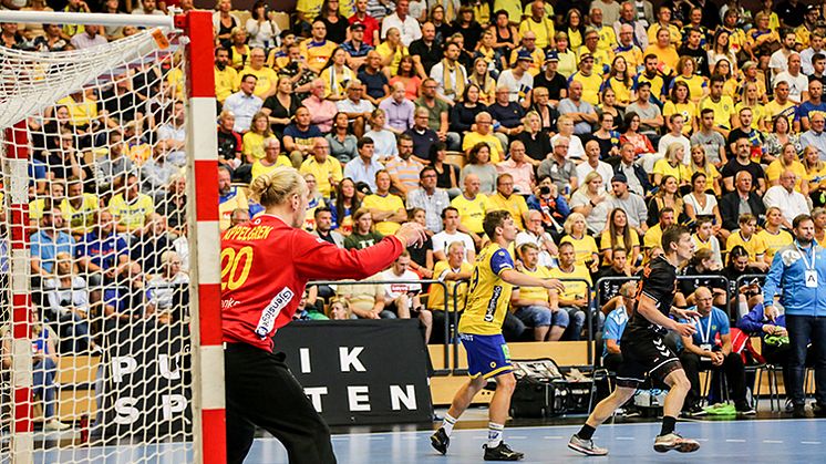 Det svenska handbollslandslaget för herrar möter Ryssland i Halmstad Arena den 6 januari.