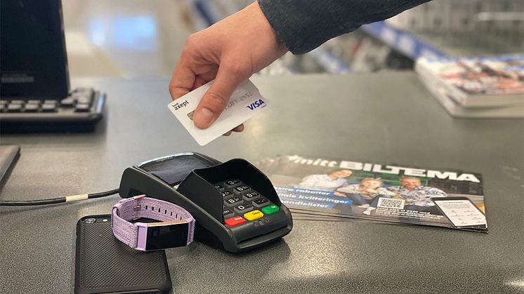 Nå kan du betale trådløst hos Biltema