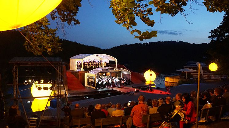 Die Seebühne Kriebstein ist ein besonderer Veranstaltungsort der BurgenLandKlänge 2023 - Foto: Mittelsächsischer Kultursommer e.V.