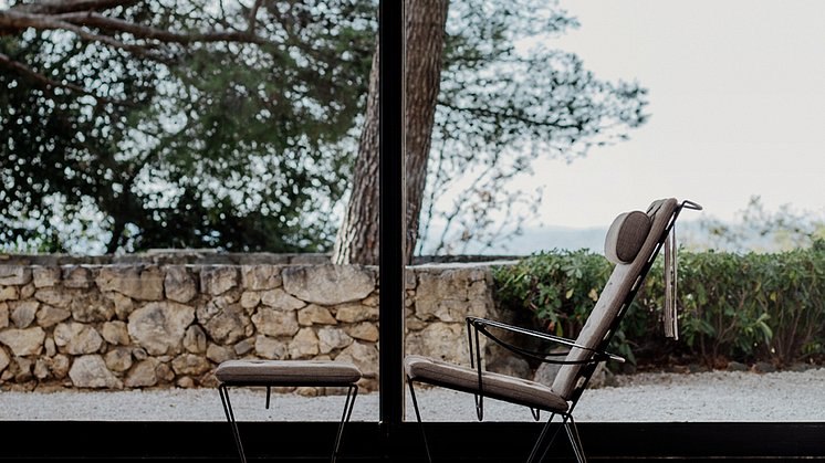 Massproductions lanserar en uppdaterad version av Spark Lounge Chair