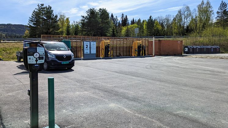 Takoverbygg underveis på Vikersund