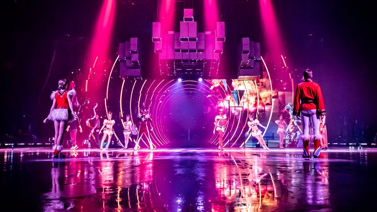 HOLIDAY ON ICE SUPERNOVA