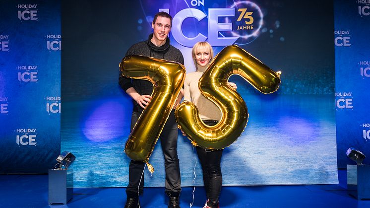 Gaststars und Olympiasieger Aljona Savchenko und Bruno Massot feiern 75 Jahre HOLIDAY ON ICE