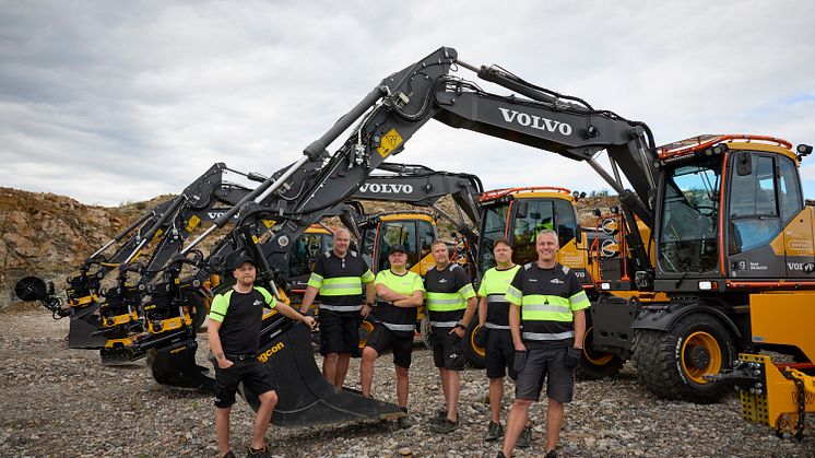 Holgerssons köpte fyra nya Volvo hjulgrävare på ett bräde