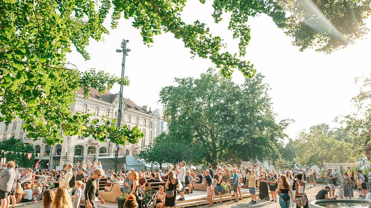 Besökare på Gustav Adolfs torg under Malmöfestivalen 2022. Foto: Pierre Ekman