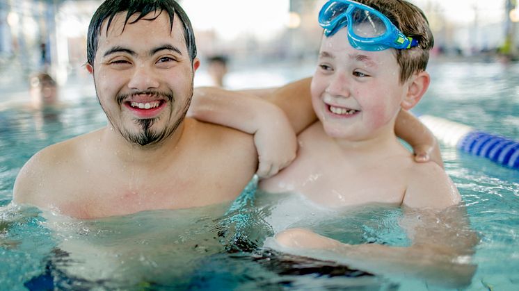 Inklusiver Schimmkurs im Schwimmbad Südpool in Herne -  Aktion Mensch/Thilo Schmülgen
