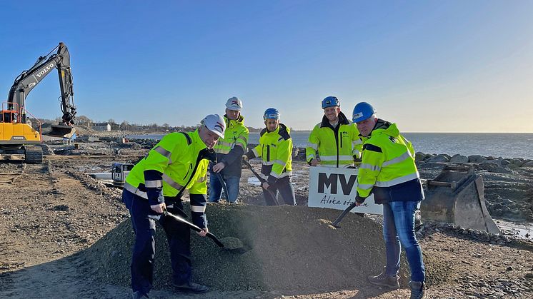 Första spadtaget för Waterfront i Trelleborgs Hamn