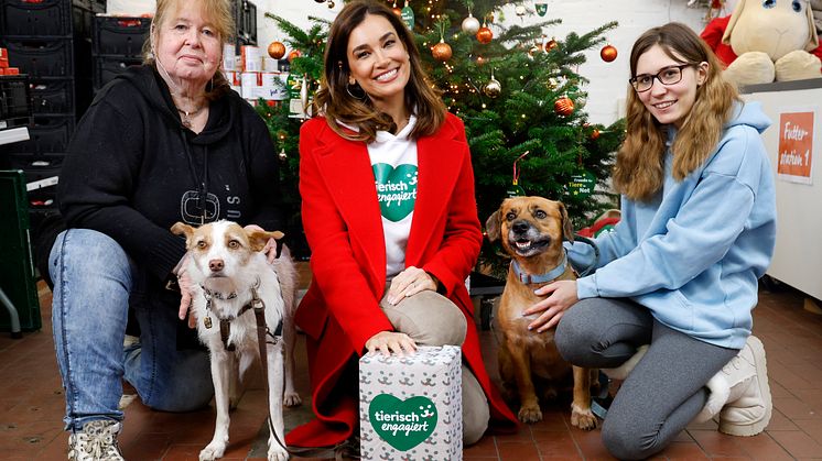 Anja Hoppe+Fluse, Jana Ina Zarella, Mirjam Seidel+Bobby.JPG