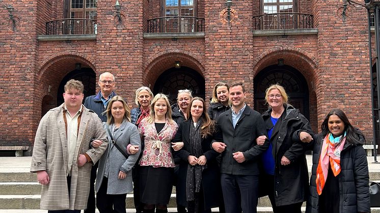 Nu krokar vi arm för att förbättra samverkan och finansieringen för resursskolor.
