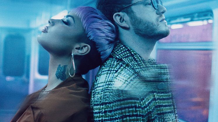 ​”This City”-stjärnan Sam Fischer släpper singeln “What Other People Say” med Demi Lovato idag