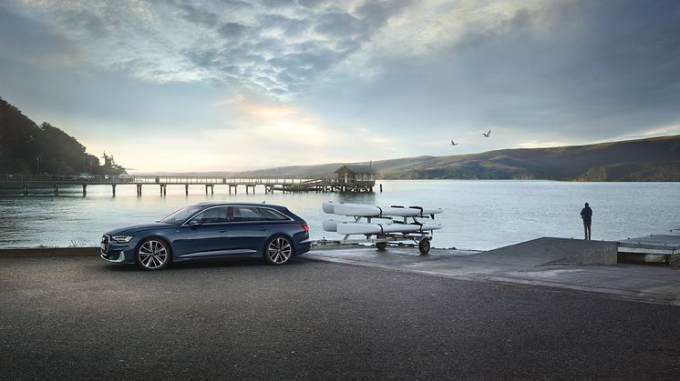 Audi A6 Avant S line (Firmamentblå)
