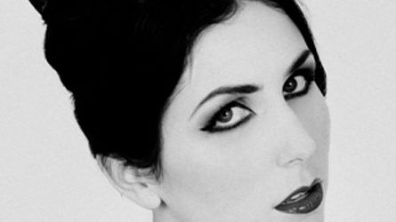 Dystre Chelsea Wolfe besnærer i VEGA