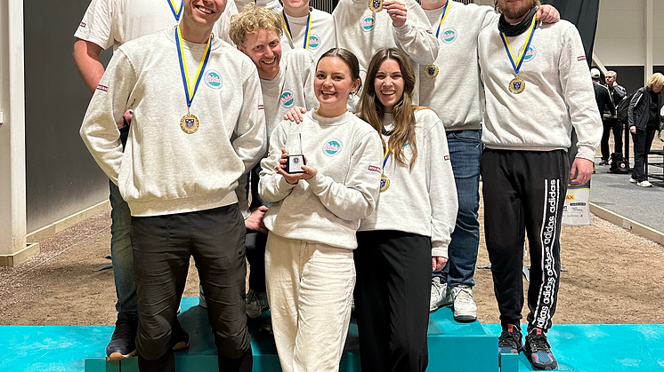 Simon Åkesson, Mourad Allam, Saga Wahlberg, Ivar Liljegren, Andy Strandberg, William Silfverberg, Leo Brood Björk, Måns Daniel, Amanda Hotz & Sanne Broström