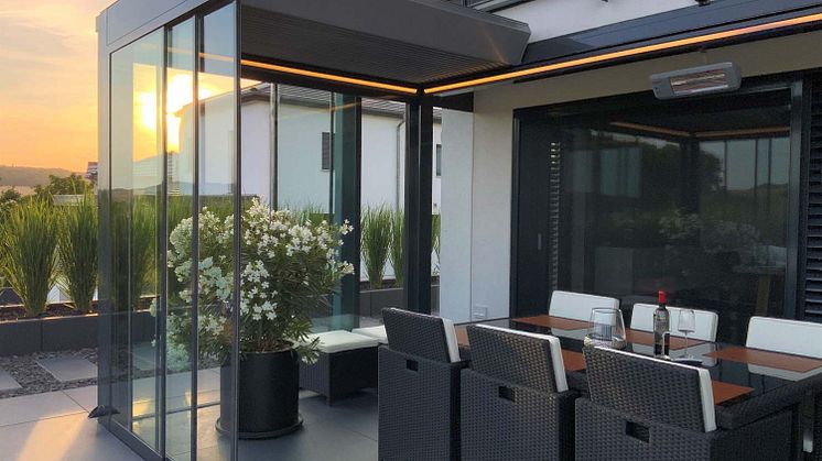 Neues Draußen-Wohnzimmer dank Terrassenüberdachung