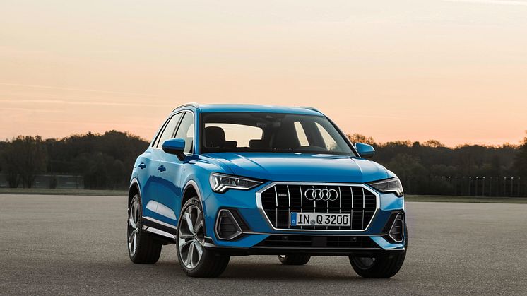 Audi Q3 (turboblå) statisk front