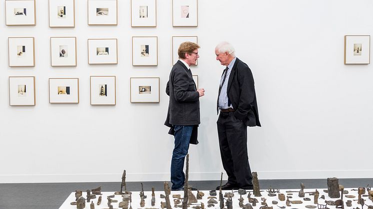Gunnar B. Kvaran and Hans Rasmus Astrup in conversation at Frieze London 2018 (Photo: Javier Auris, NRK)