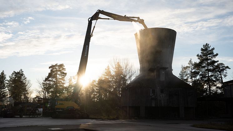 Volvo EC480E HR river Sveriges första kärnkraftverk