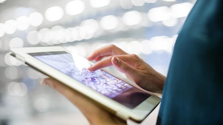 Amadeus - Businesswoman booking NDC