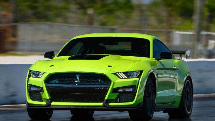 FORD_2019_MUSTANG_SHELBY_03