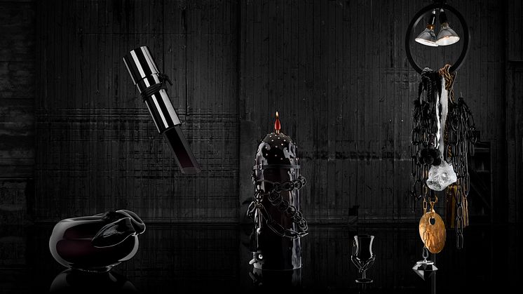 Glass Elephant – fragile glass and heavy industrial robots in a poetic installation