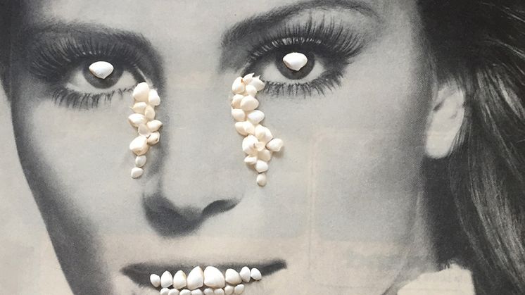 Lotta Antonsson, ”Seashell tears”, 2018, unikt handgjort collage; Vogue Magazine 1967 med snäckor. Foto: Lotta Antonsson