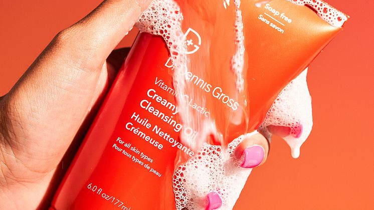 Vitamin C + Lactic Creamy Cleansing Oil          