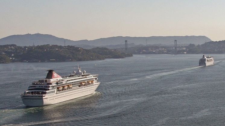 Fred. Olsen Cruise Lines’ Black Watch, Braemar and Balmoral to undergo refurbishment at Hamburg’s Blohm+Voss in November and December 2014