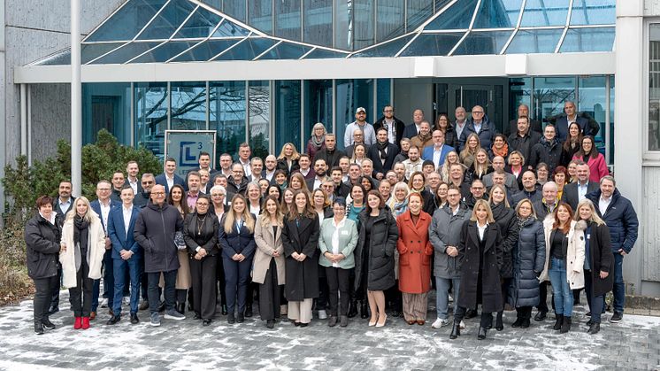 Gruppenfoto vom Führungskräftetreffen 2024 der LIEBLANG Gruppe und der GARANDUS Sicherheitsdienste (Bild: Nadine Paulat)