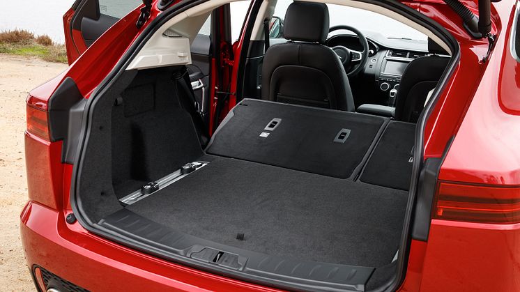E-PACE S D240_Firenze Red_184