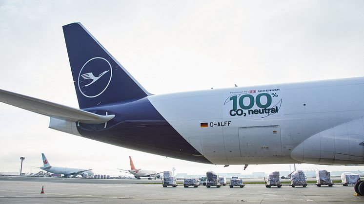 Lufthansa Cargo and Compensaid enable CO2-neutral cargo flights