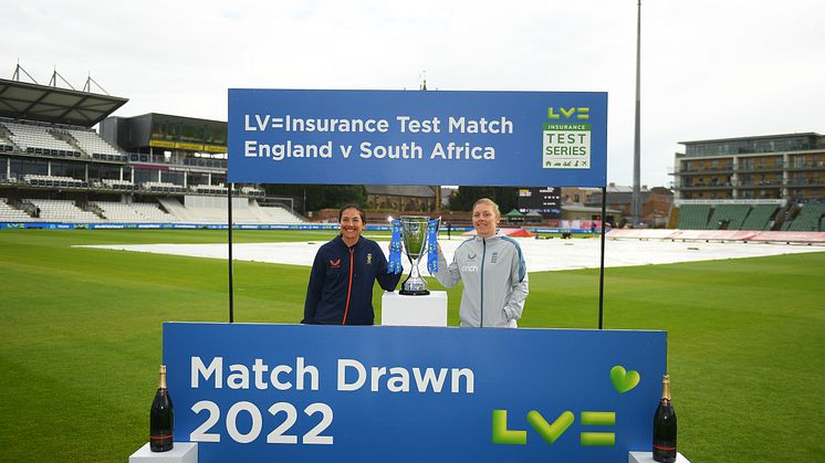 The two captains after the match was abandoned. Photo: Getty Images
