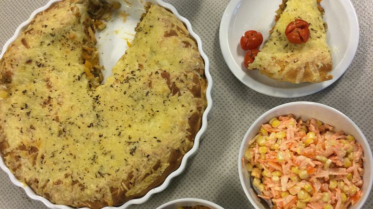 Vegetarisk färspaj med morotsröra.jpeg